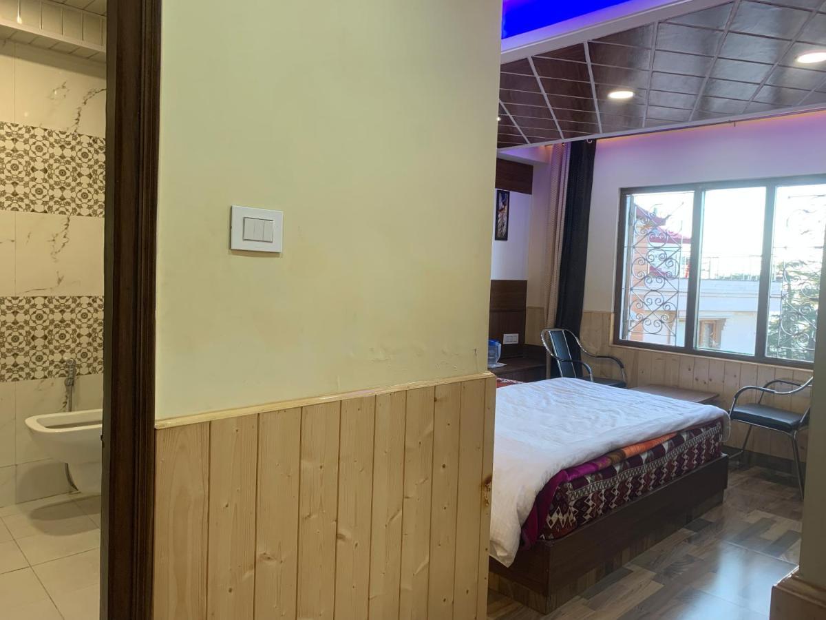 Valley Crown B&B Шимла Экстерьер фото